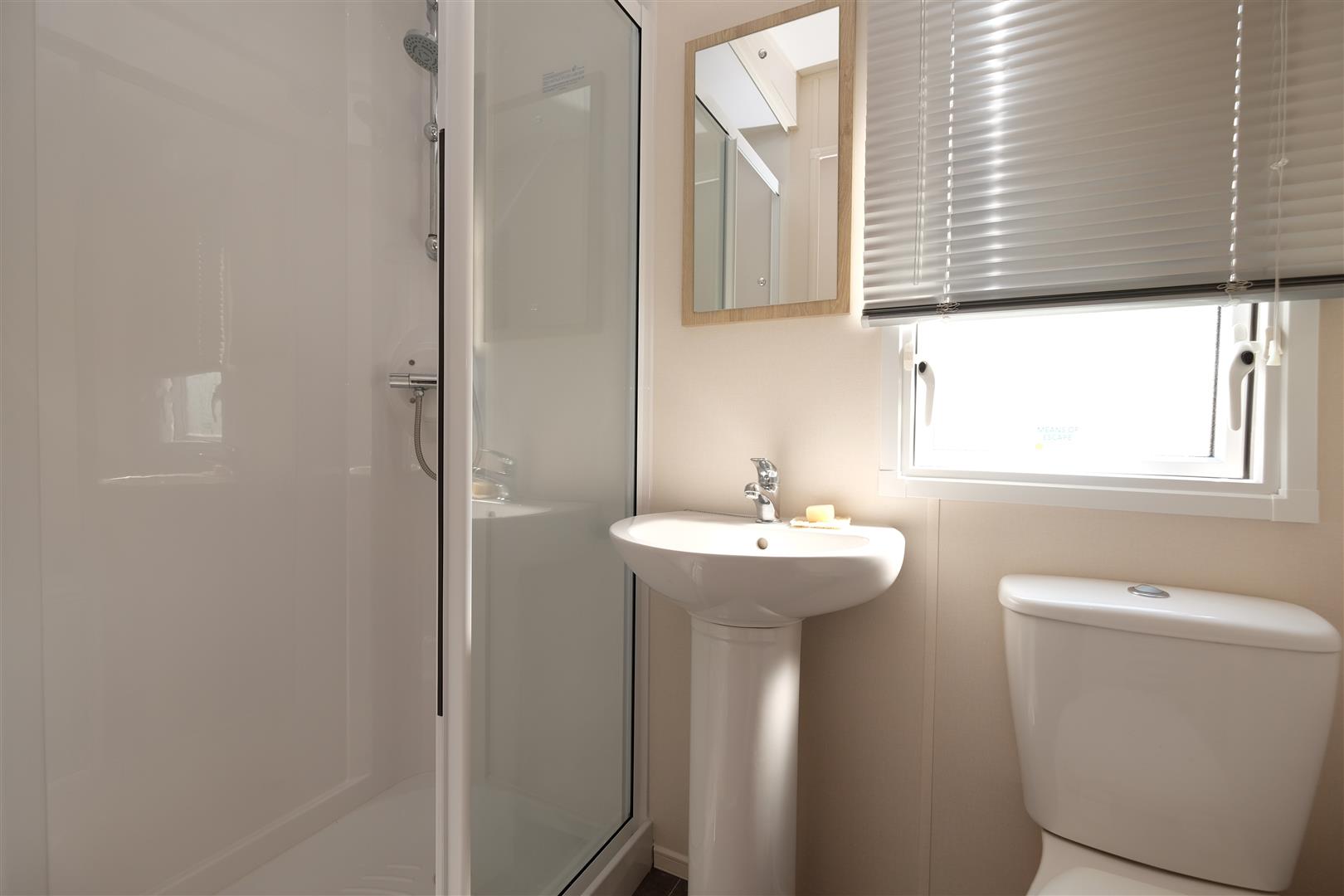 2 Bed, 2 Bath Property For Sale in Alberta Holiday Park, Seasalter, CT5 4BJ